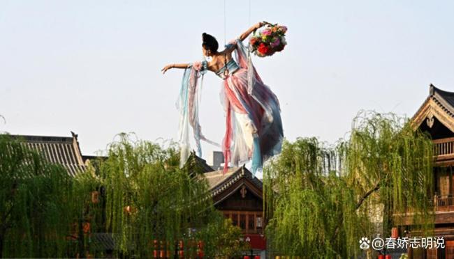 “仙女散花”引热议 景区：是糯米纸 环保与文化并重