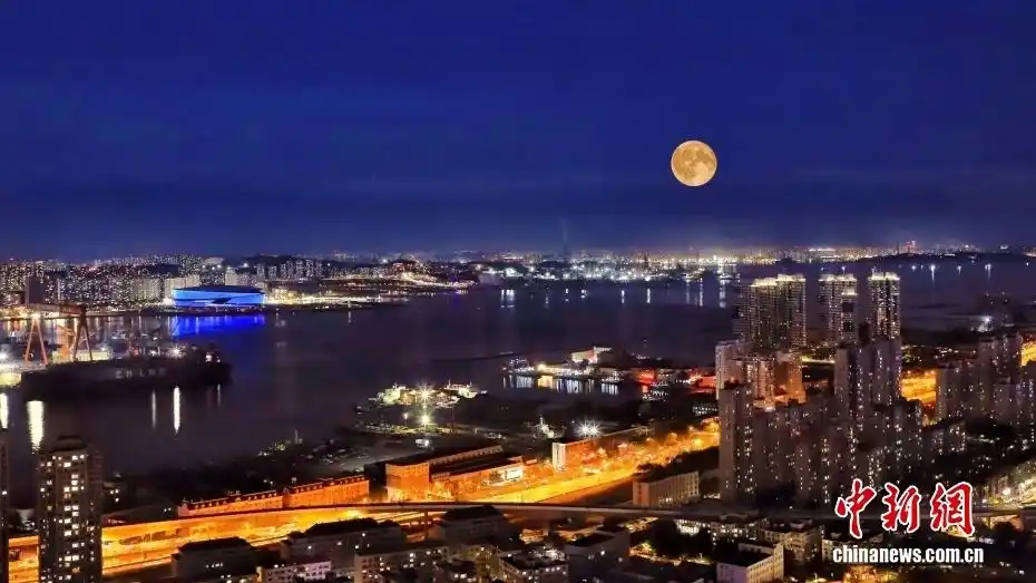 「中新画报」又是一年中秋圆月与地标们同框