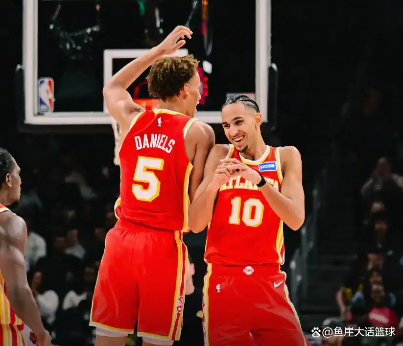 湖人三大败因出炉,东契奇没借口!雷迪克无可奈何,八村两人该批