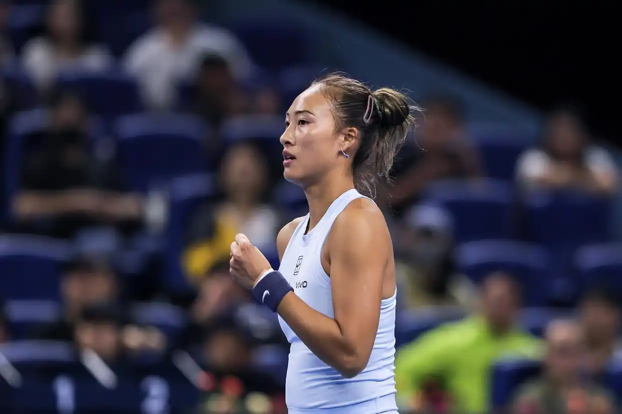 复出首秀开门红，郑钦文拿下中国赛季首胜