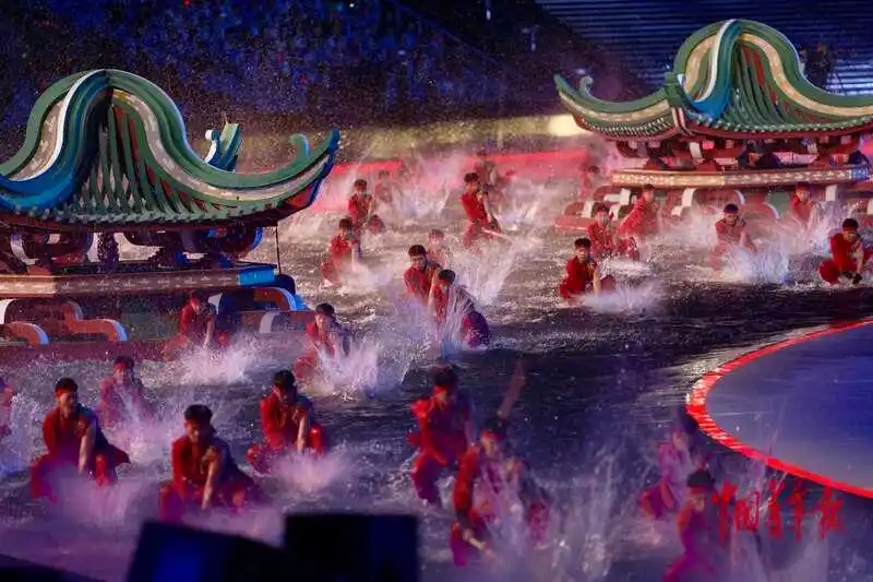 高燃瞬间回顾第十五届全运会开幕式