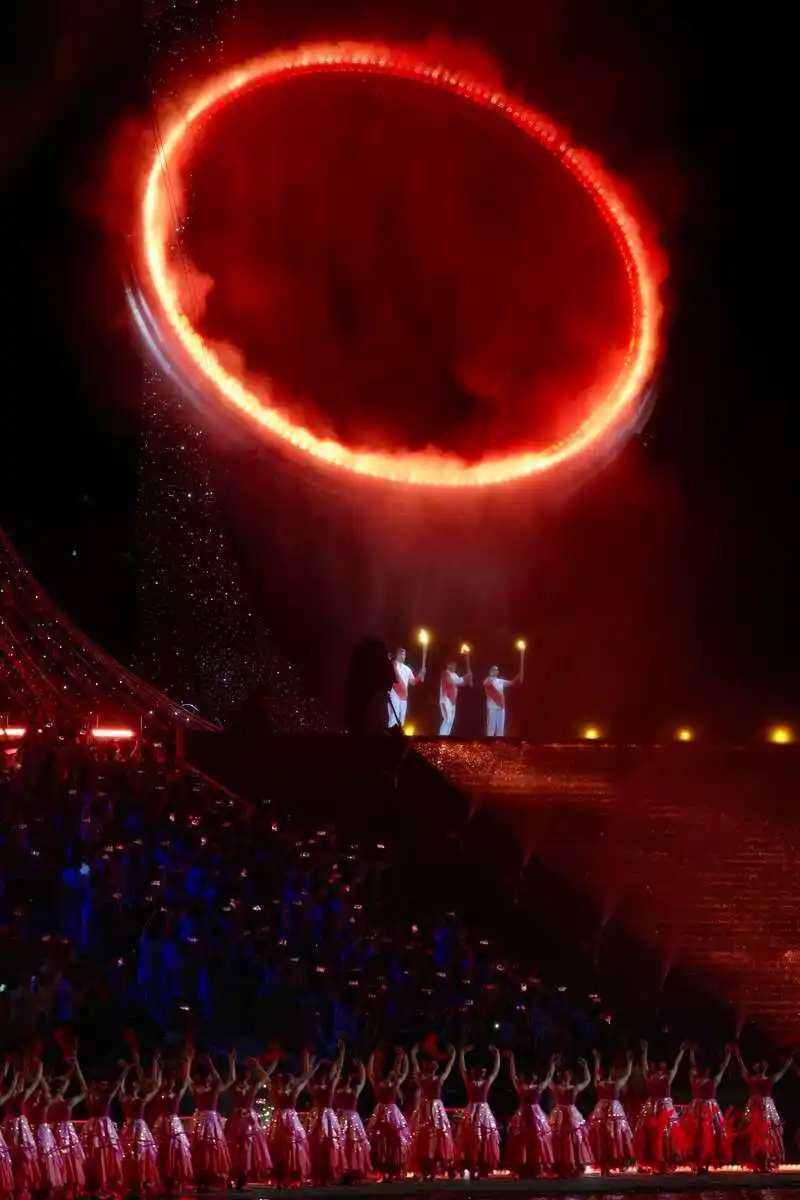 高燃瞬间回顾第十五届全运会开幕式