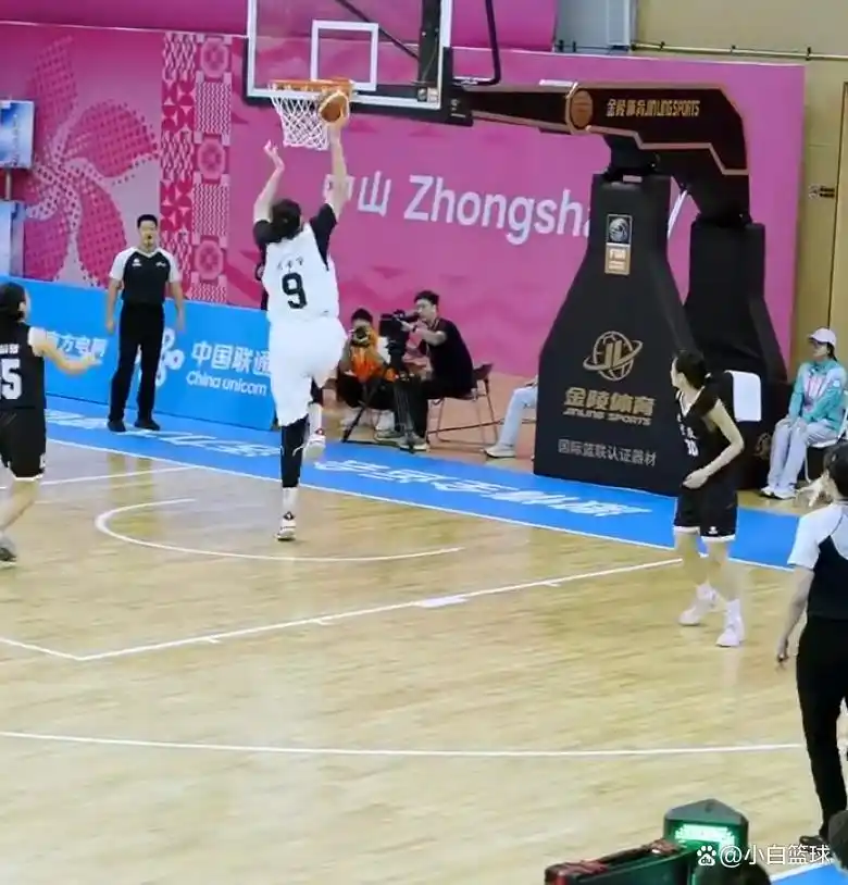 历史首人！2.26米张子宇回应实战暴扣太谦虚 三战33中31仅打45分钟