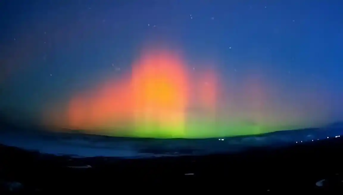 红色警报!特大地磁暴爆发!我国多地现绝美极光