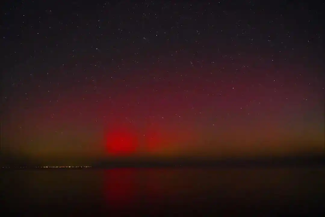 红色警报!特大地磁暴爆发!我国多地现绝美极光