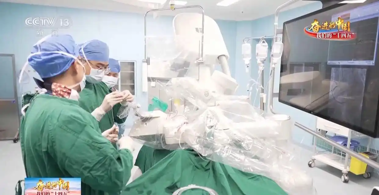 从“跟跑”到“领跑” 国产医疗装备“利器”层出