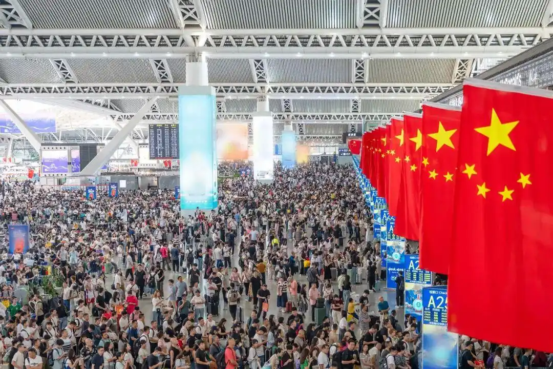 17趟列车同时检票!全国最忙高铁站上演名场面