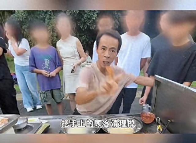 景德镇最有排面鸡排哥：四点半后不接散客，装鸡排的袋子永远敞开