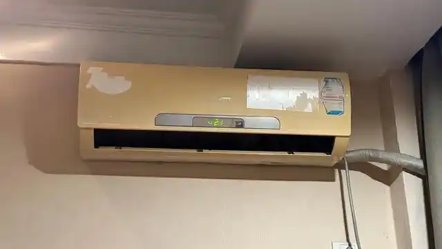 7小时“铁腚”大巴游老年团全纪录:不在家里做饭,我出门就像打鸡血