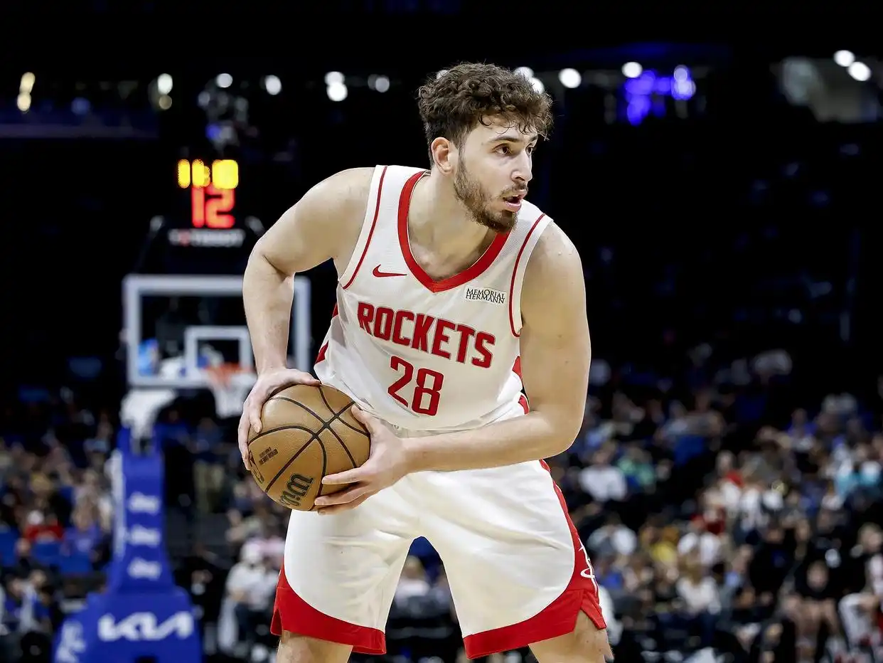 两连胜!杜兰特31分,巴恩斯英格拉姆各砍60分,火箭击败猛龙