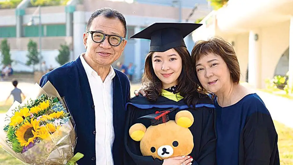 热搜爆了!刚刚,香港知名男演员去世!众多明星送行