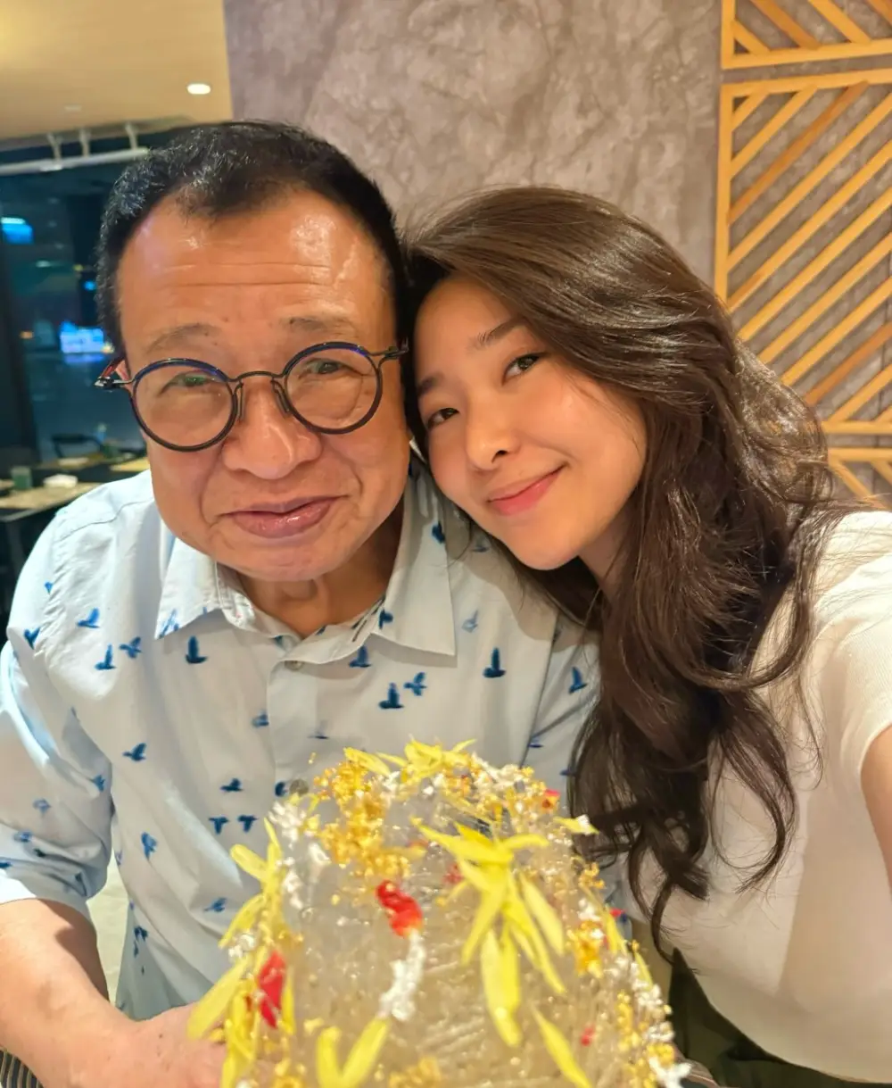 热搜爆了!刚刚,香港知名男演员去世!众多明星送行